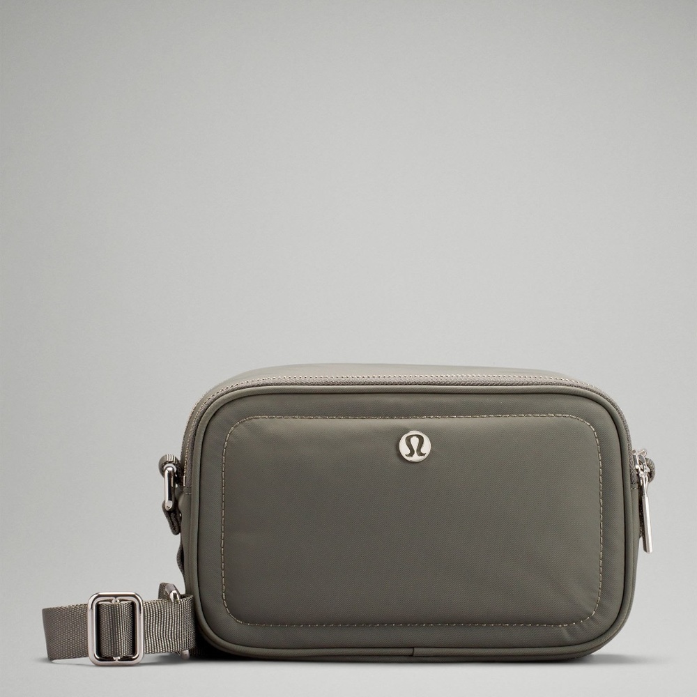 Lululemon Crossbody Camera Bag 2L (Grey Sage)